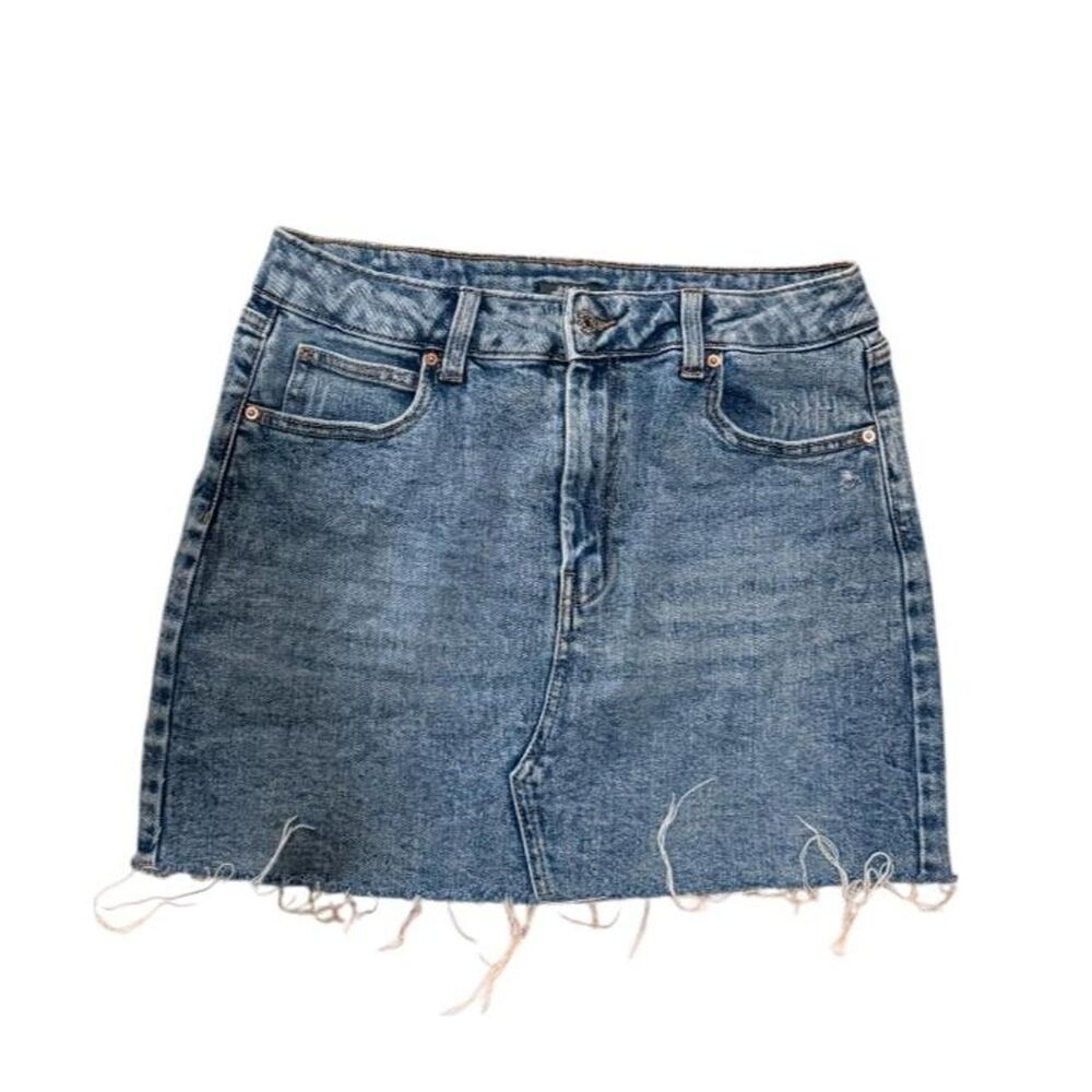 Wild Fable Medium Wash Raw Hem Cutoff Denim Mini Skirt M — Y2K Retro Grunge Tren